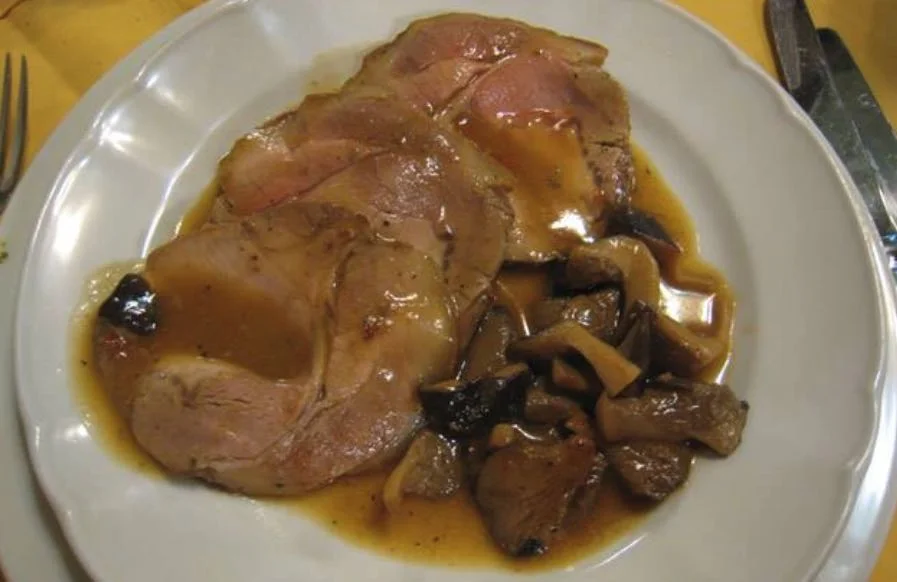 Arrosto di vitello ai funghi porcini: Un delizioso piatto autunnale