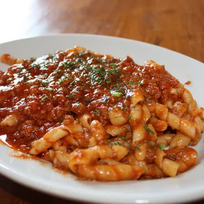 Busiate col ragù di tonno
