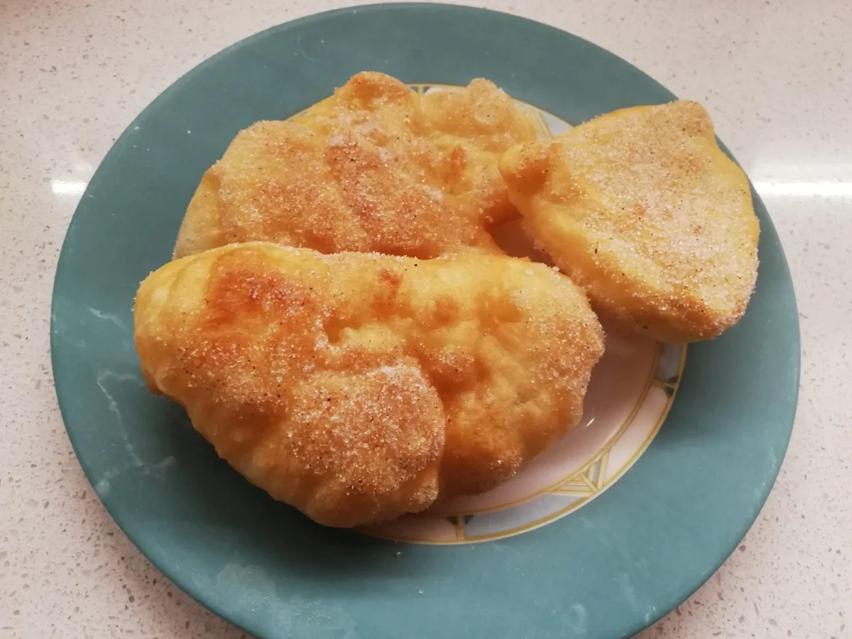 Sicilian Sweet Delight: Cinnamon Sugar Fried Dough Recipe