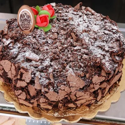 Dive into Sicilian Dessert Heaven with Bianco e Nero