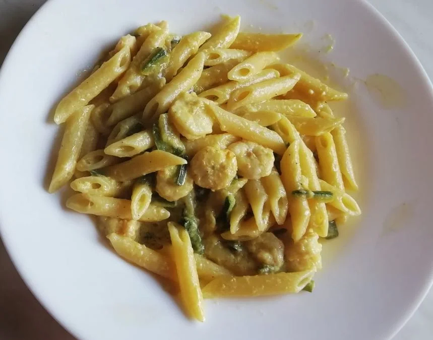 Elegant Sicilian Summer Dining: Shrimp, Zucchini and Saffron Pasta