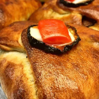 Fagottini con zucchine e pomodorini