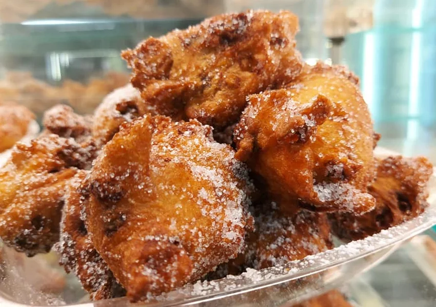 Frittelle con uvetta e semi di finocchio: Il dolce autunnale perfetto