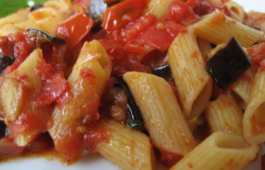 Pasta con le melanzane