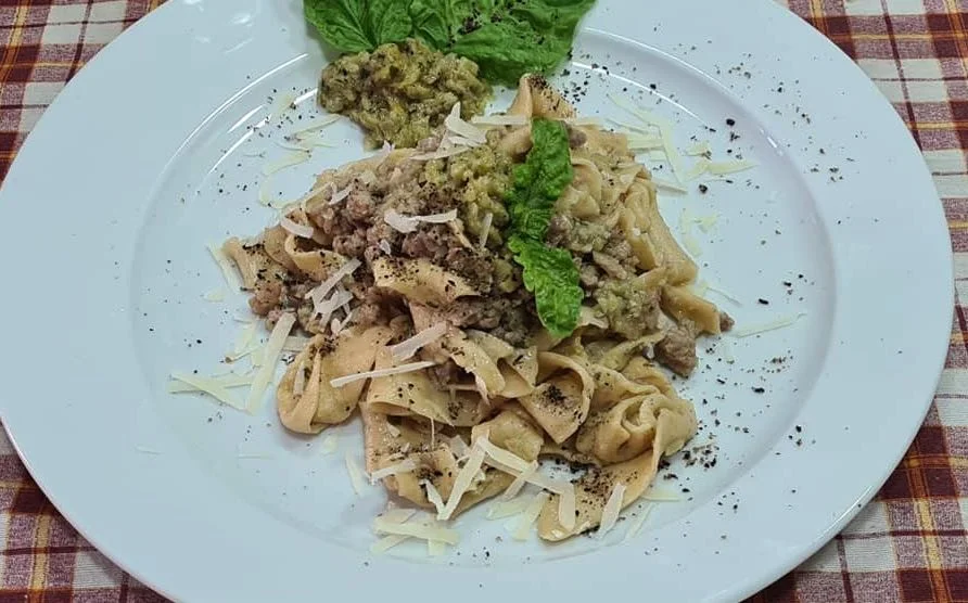 Pasta with White Aubergine Sauce: A True Taste of Sicily