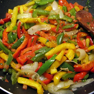 Peperonata siciliana: Un trionfo di colori e di sapori