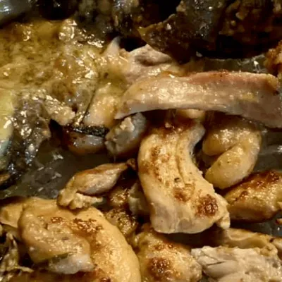 Pollo in padella con carciofi