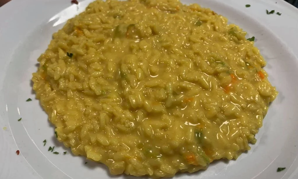Risotto ai fiori di zucca: Un'esplosione di gusto e di colori