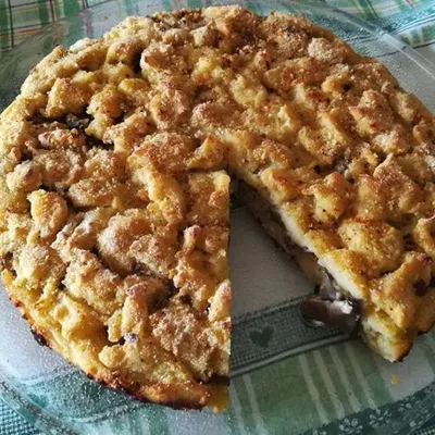 Sbriciolata di patate e salsiccia: Rustica bontà a tavola