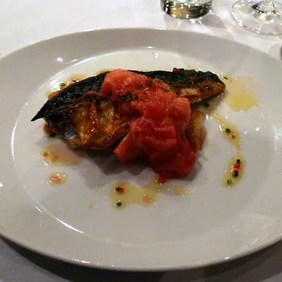 Sgombri al forno con pomodoro