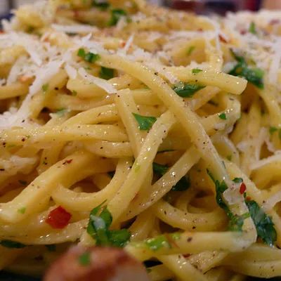 Spaghetti alla chitarra con aglio, olio e peperoncino