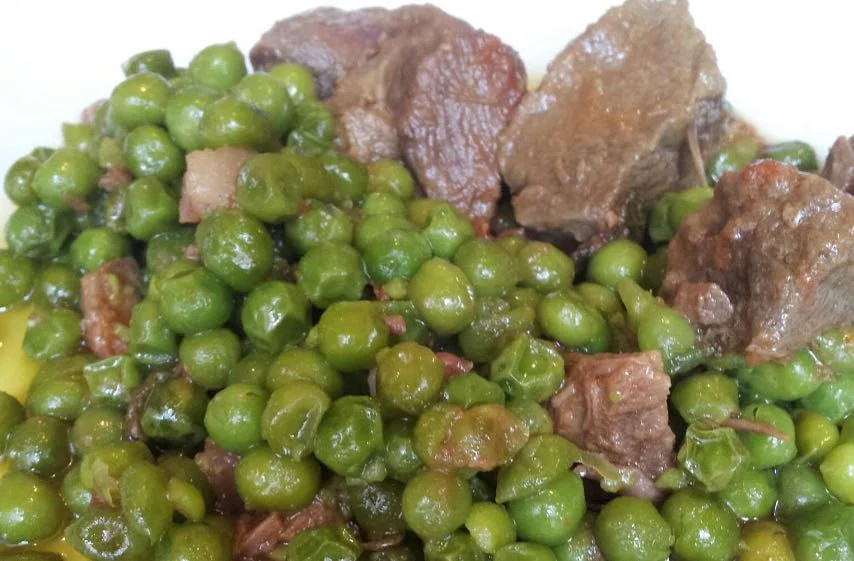 Spezzatino con piselli